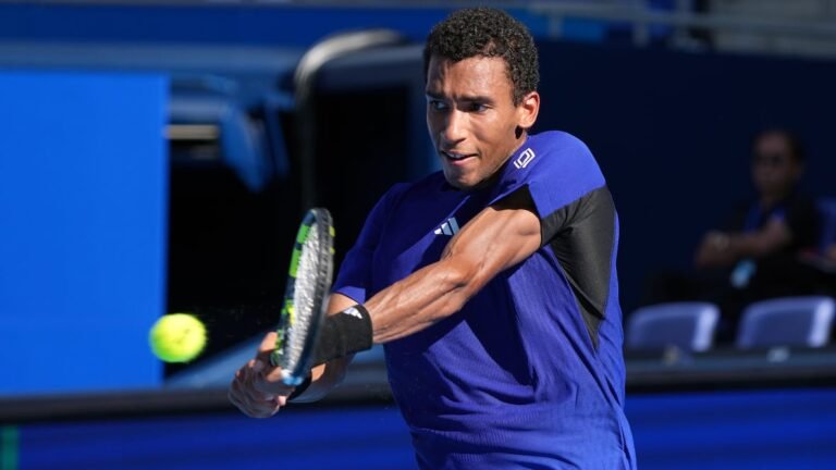 2022 champ Felix Auger-Aliassime advances to quarterfinals of European Open in Antwerp