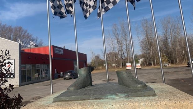 Jacques Villeneuve calls thieves of late father’s bronze monument ‘soulless idiots’