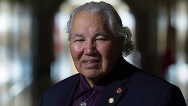 ‘Rock-star judge’ Murray Sinclair left lasting impact on Manitoba legal community, friends and colleagues say